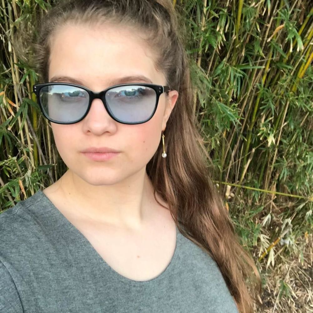 Meet your Posher, Lauren